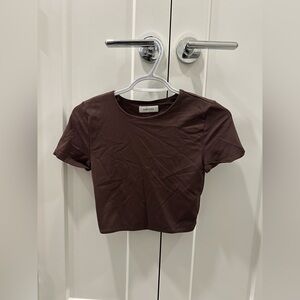 Brown Babaton contour cropped shirt